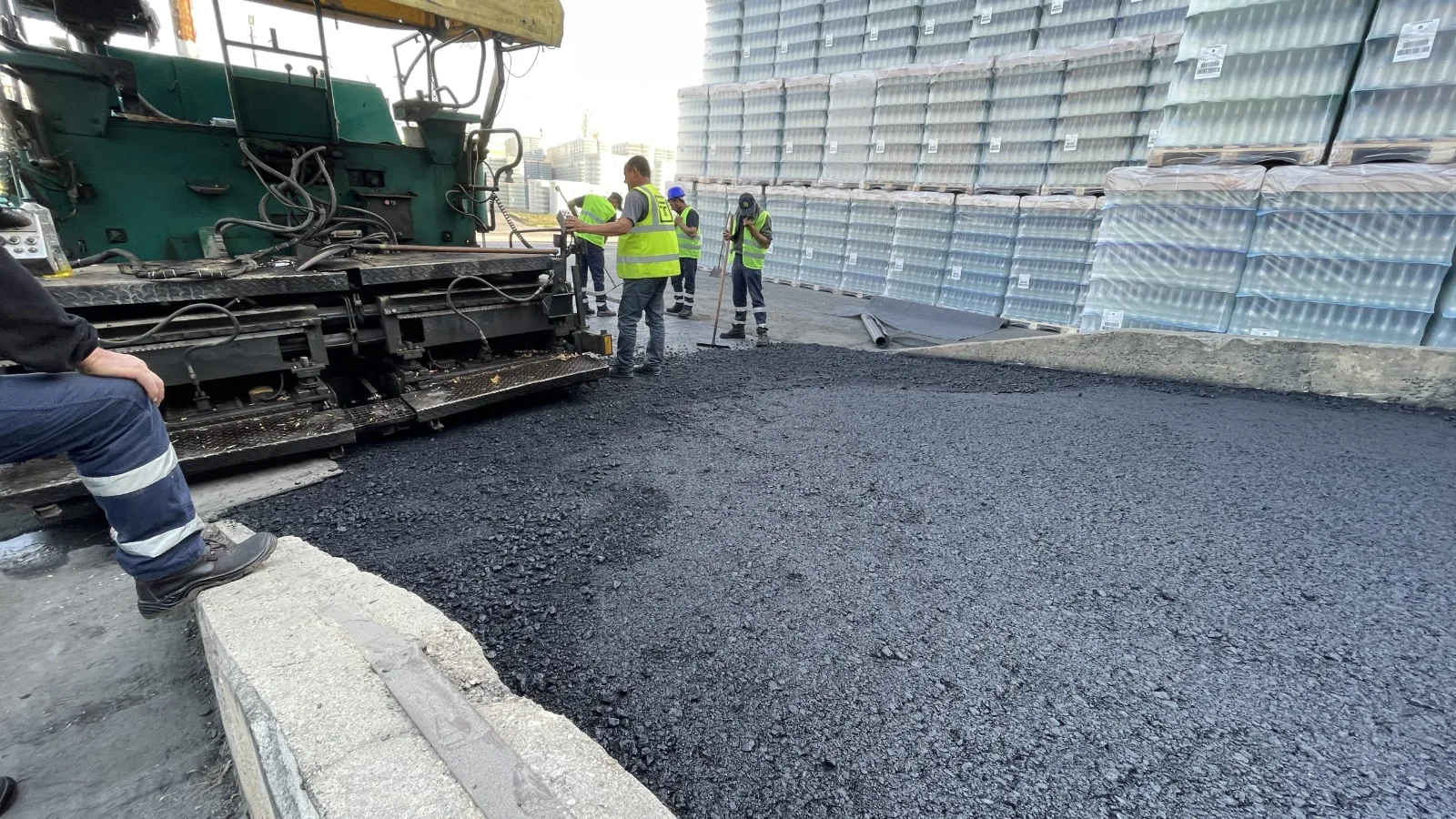 Asfaltare curte fabrica