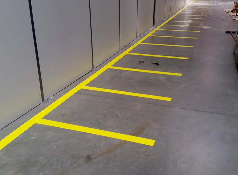 Floor markings in a logistics space