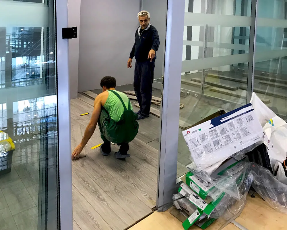 Professional parquet installation in offices